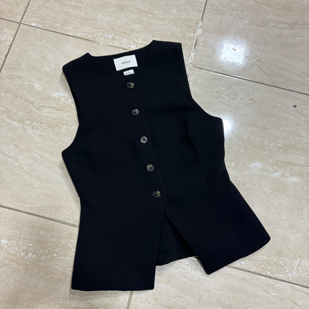 Black Aritzia Wilfred Regal Vest